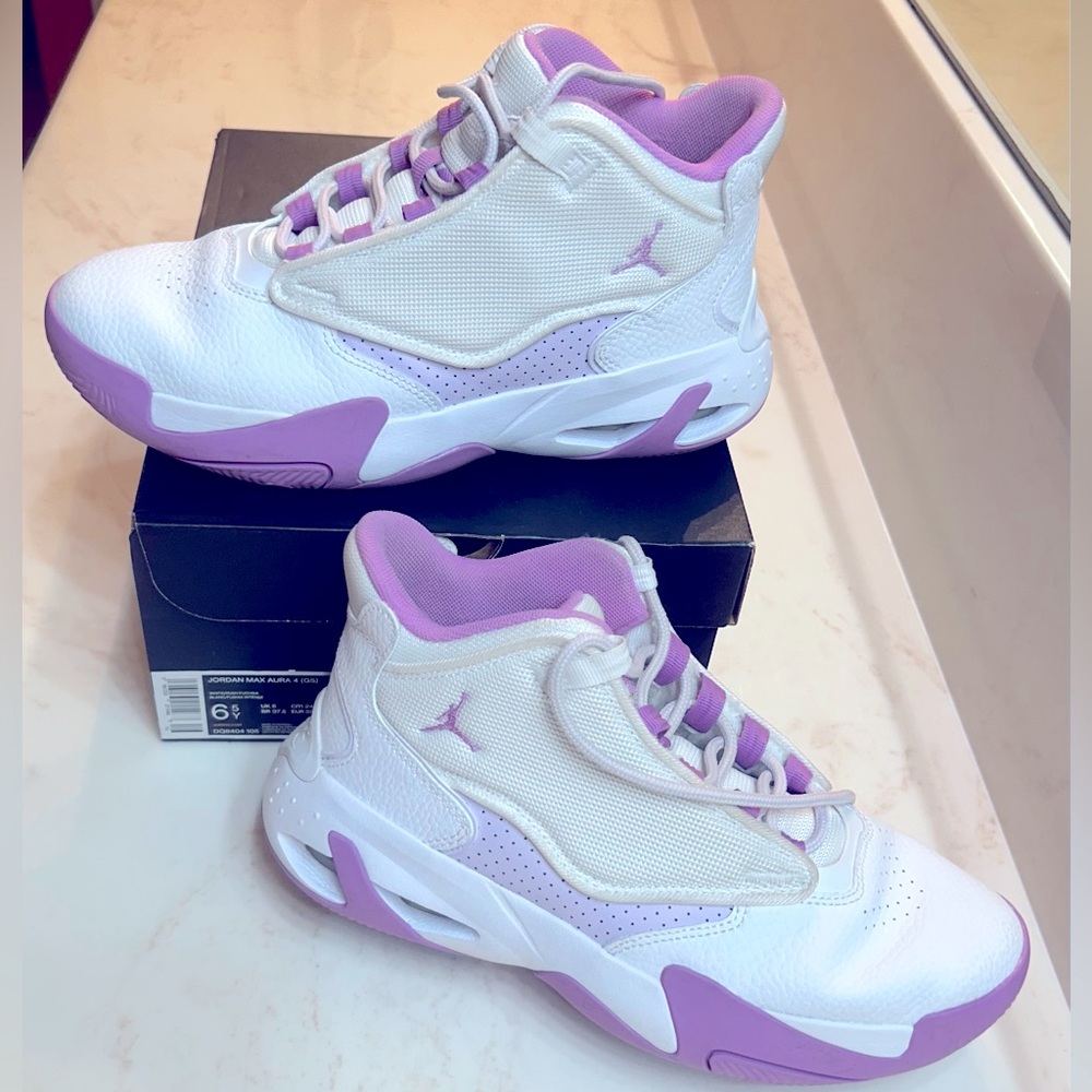 Nike Air Jordan Aura 4 White/Rush Fuchsia Size 6.5